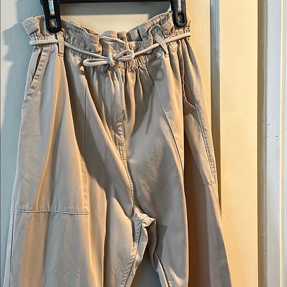 Topshop Cream/Tan Ankle Cropped Paperbag Waist Pants